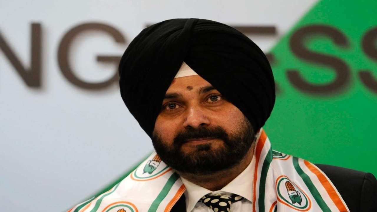 Sidhu Vs Captain: Punjab Vigilance tightening noose on Sidhu