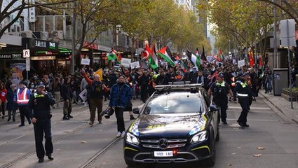 İsrail'in saldırılarına dünyadan tepki var! 11 ülkede protesto yürüyüşleri düzenlendi