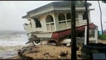 Cyclone Tauktae en Inde : Une maison s'effondre dans l'Océan ! 2021.05.15