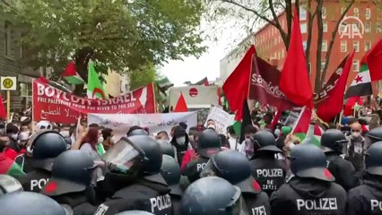 İsrail birçok ülkede protesto edildi