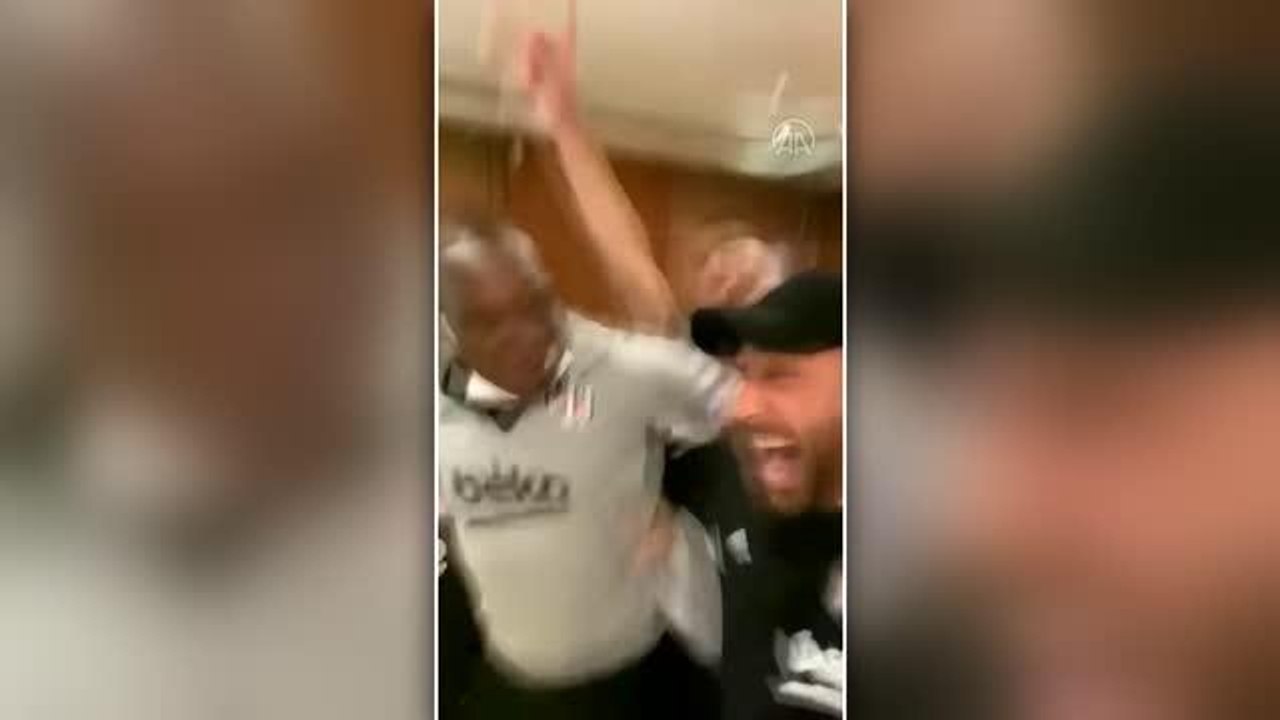 Süper Lig 2020-2021 sezonunda şampiyon Beşiktaş - Cenk Tosun