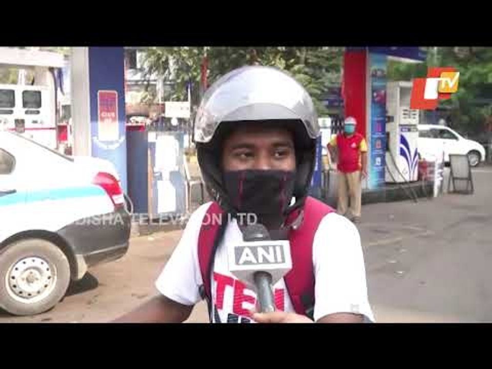 Commuters In Kolkata Suffer As Fuel Prices Rise
