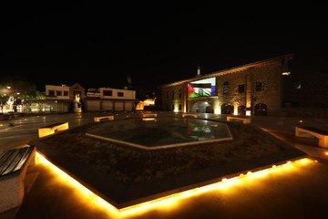 Diyarbakır'ın Ulu Camii ve Tek Beden Burcu'na Filistin bayrağı yansıtıldı