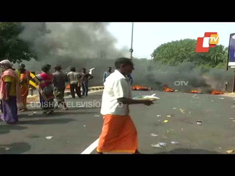Gopalpur-Local Fishermen Stage Road Blockade Against Blue Flag Beach Work