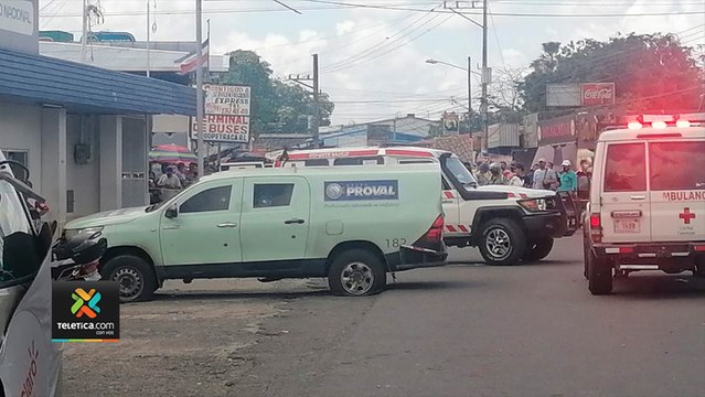 tn7-Dos-muertos-en-intento-de-asalto-a-remesero-150521