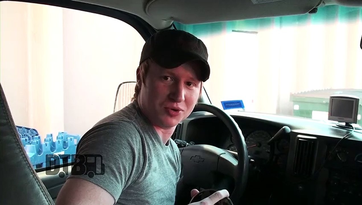 Oh, Sleeper - BUS INVADERS (Revisited) Ep. 71