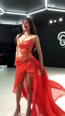 Khánh Vân tập luyện cùng chiếc váy Hừng đông