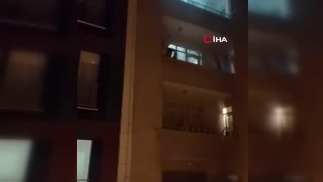Son dakika haberleri: Zeytinburnu'nda dört katlı binanın bodrum katında yangın: Mahsur kalan vatandaş çığlık çığlığa yardım istedi