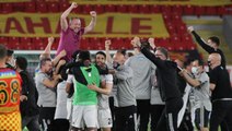 Beşiktaş şampiyonluk kupasını Vodafone Arena'da 19 Mayıs saat 19.03'te almak istiyor