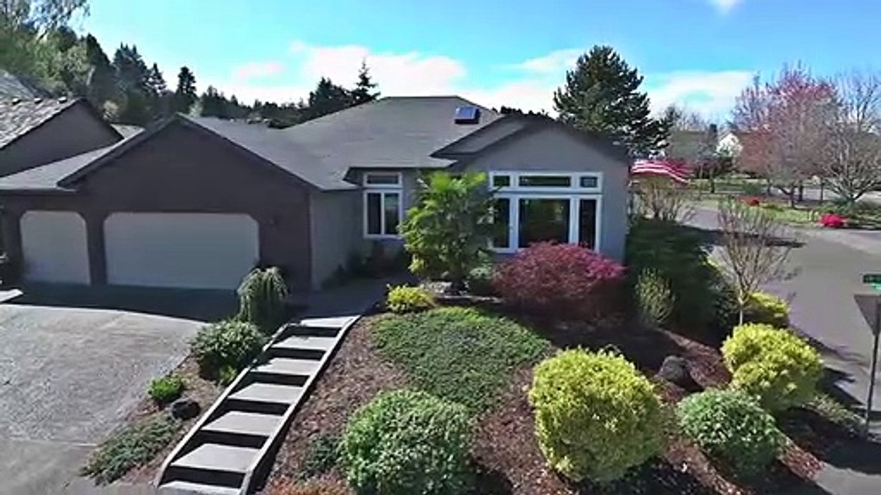 Stylish Remodeled Home in Tigard  Oregon real estate