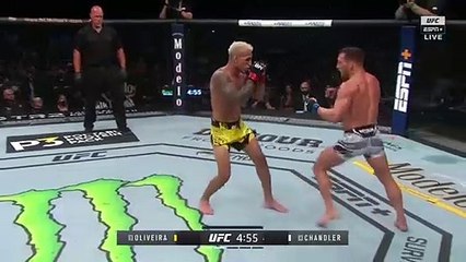 UFC : Charles Oliveira met KO Michael Chandler