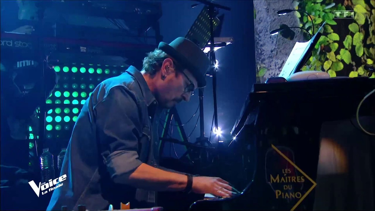 Florent Pagny ému lorsque Marghe a interprété "Mon Vieux" de Daniel Guichard pendant la finale de "The Voice".