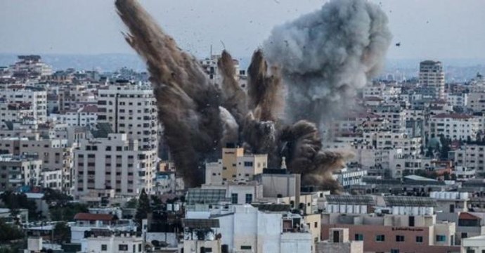 Son Dakika! İsrail, Gazze'de Çalışma ile Sosyal Kalkınma bakanlıklarının bulunduğu iki binayı bombaladı