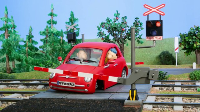 Sešrotujte si to v hlavě dřív než na silnici (železniční přejezd)