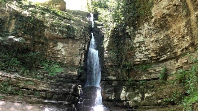 'TABİAT ANITI' HARMANKAYA ŞELALELERİ, GÖRSEL ŞÖLEN SUNUYOR