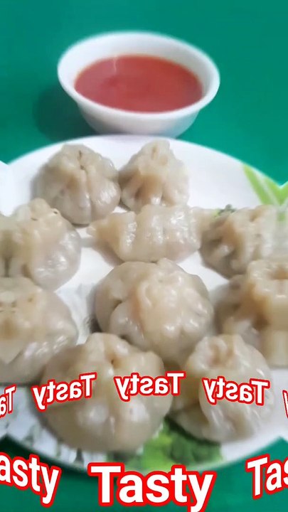 चिकन मोमो बनाने का सबसे आसान तरीका #Shorts #Chicken Momos Recipe  #Chicken momo #Dumpling #Nepali momos By Safina kitchen