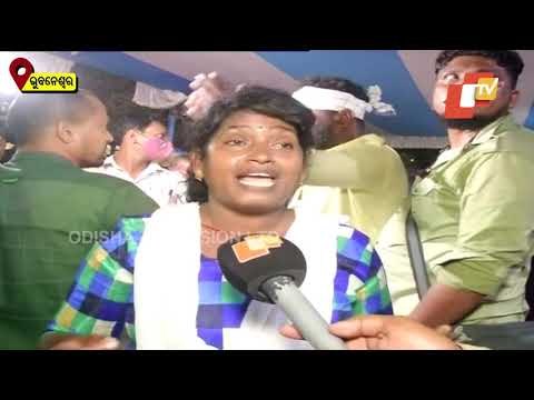 Jatra Artistes Deliver Trademark Dialogues After Announcement Of Relaxations To Operas