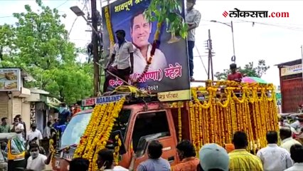 करोना संकटातही सोलापुरात अंत्ययात्रेला हजारोंच्या संख्येने गर्दी