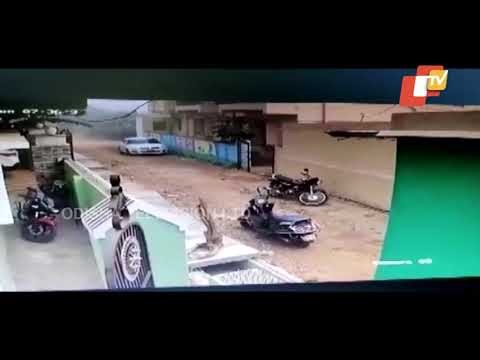 Miscreants Snatch Gold Chain From Woman In Bhubaneswar