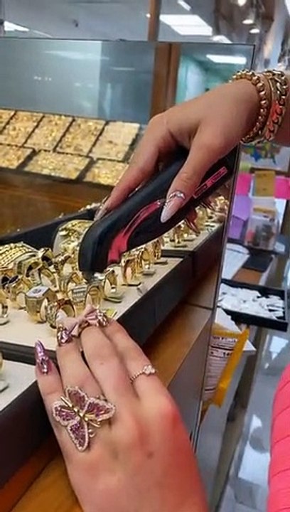 Las Villas Jewelry was live. - Las Villas Jewelry