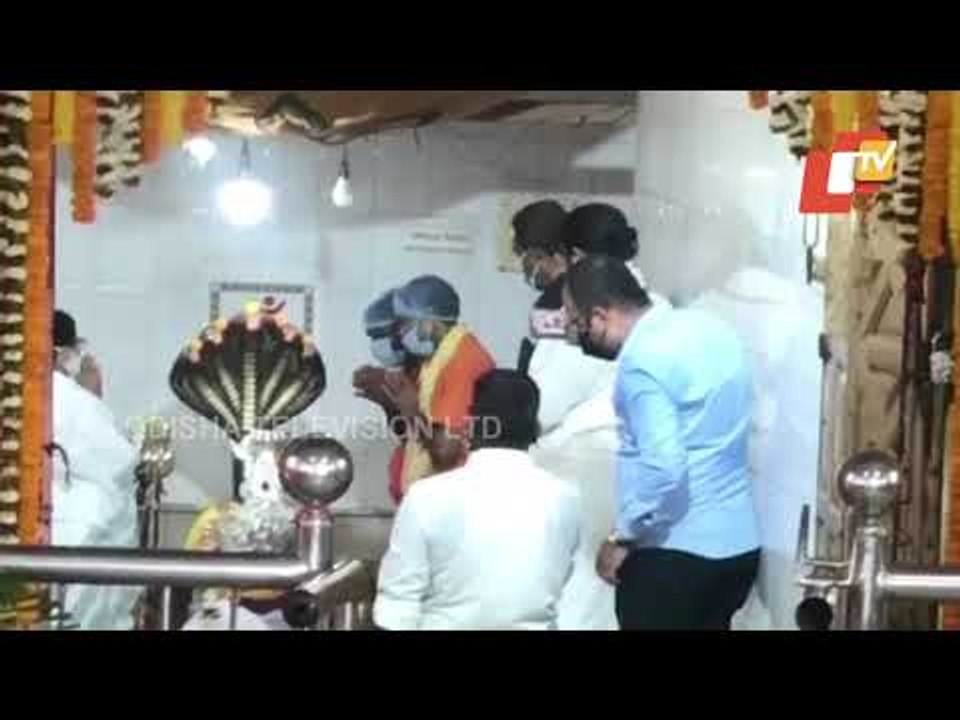 CM Mamata Banerjee Offers Prayer At Temple Before Filing Nomination