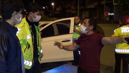 Kırmızı ışıkta geçti, kaza yaptıktan sonra kayıplara karıştı