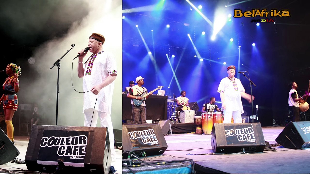 Salif Keita et Ecran Total offrent un message d_es