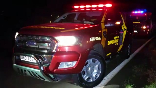 Batida entra carros na BR-467 deixa três vítimas; elas foram socorridas pelo Siate