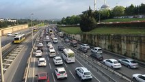 17 günlük tam kapanma sonrası İstanbul'da trafik yoğunluğu