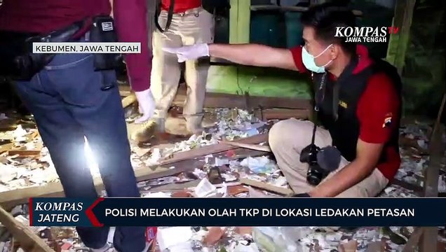 Polisi Melakukan Olah TKP Di Lokasi Ledakan Petasan