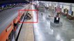 दौसा रेलवे स्टेशन पर प्लेटफार्म व ट्रेन के बीच फंसी महिला, आरपीएफ के जवानों ने बचाया, देखें वीडियो