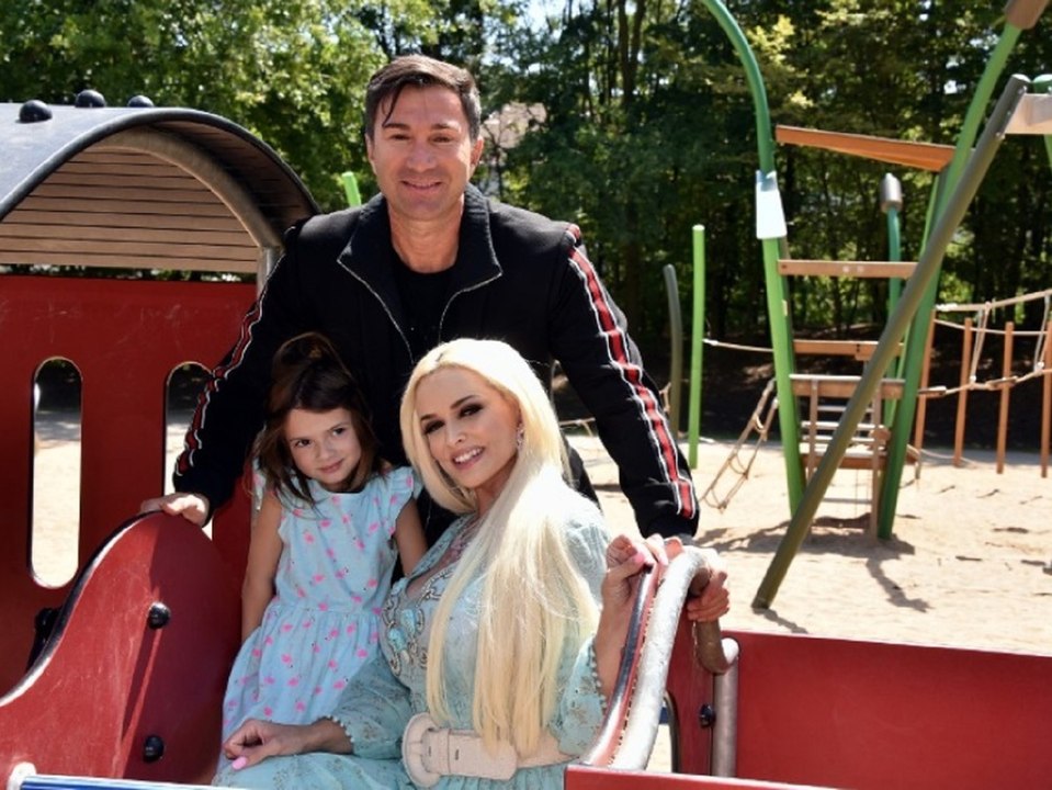 Daniela katzenberger: maskenpflicht erschwerte dreharbeiten