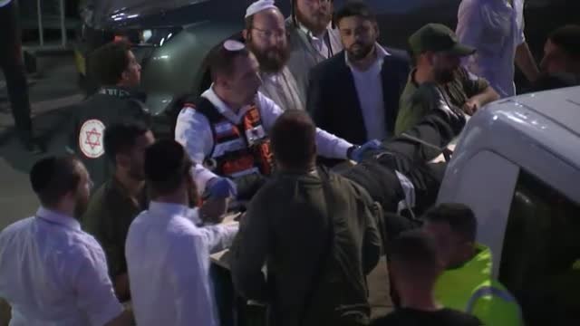 Dos muertos y más de 160 heridos al derrumbarse una grada en Cisjordania