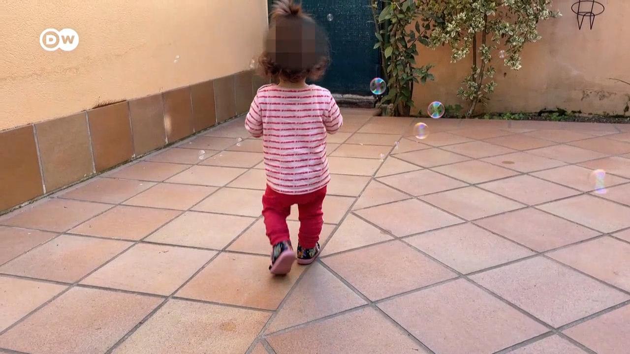 Staatenlos in der EU: Sara hat zwei Mütter und keinen Pass