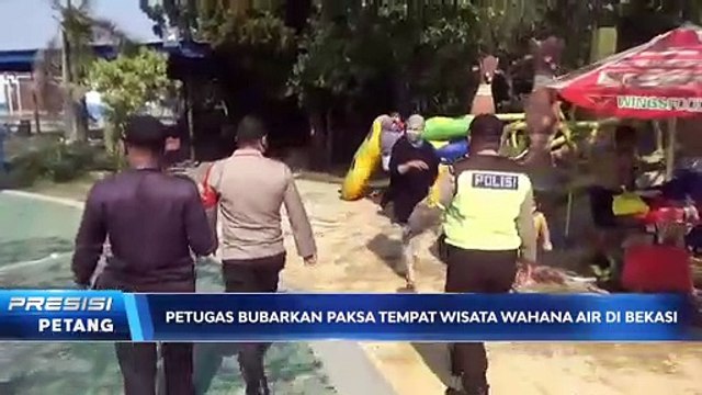 Petugas Kepolisian Bubarkan Tempat Wisata Air di Bekasi