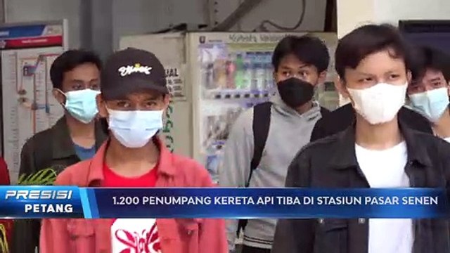 Suasana Arus Balik Mudik di Stasiun Pasar Senen