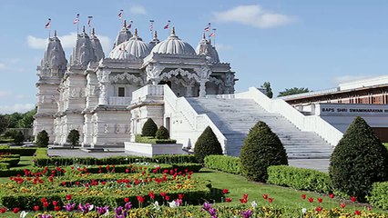 London Swaminarayan Temple Raises $1 Million For COVID Relief In India