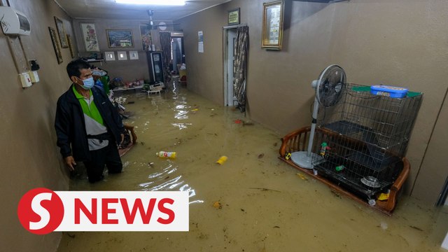 Flash floods hit parts of Melaka due to heavy rain