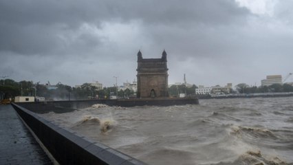 Download Video: Cyclone to hit Gujarat-Mumbai, heavy rain and gusts in city