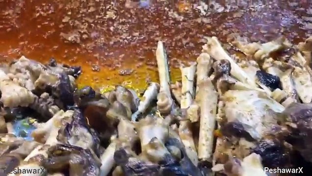 Akbar Jee Siri Paye - Kartarpura Street Food Rawalpindi | Chickpea With Boiled Eggs | Murgh Chole