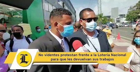 No videntes protestan frente a la Lotería Nacional para que les devuelvan sus trabajos