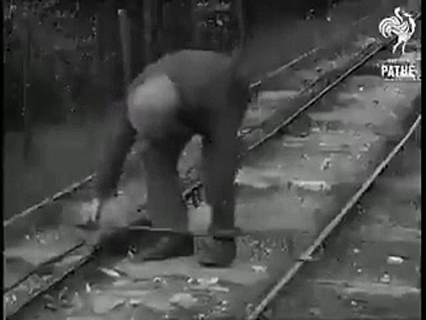 Taş ocağı işçilerinin işten eve ''raylı'' dönüş yolu