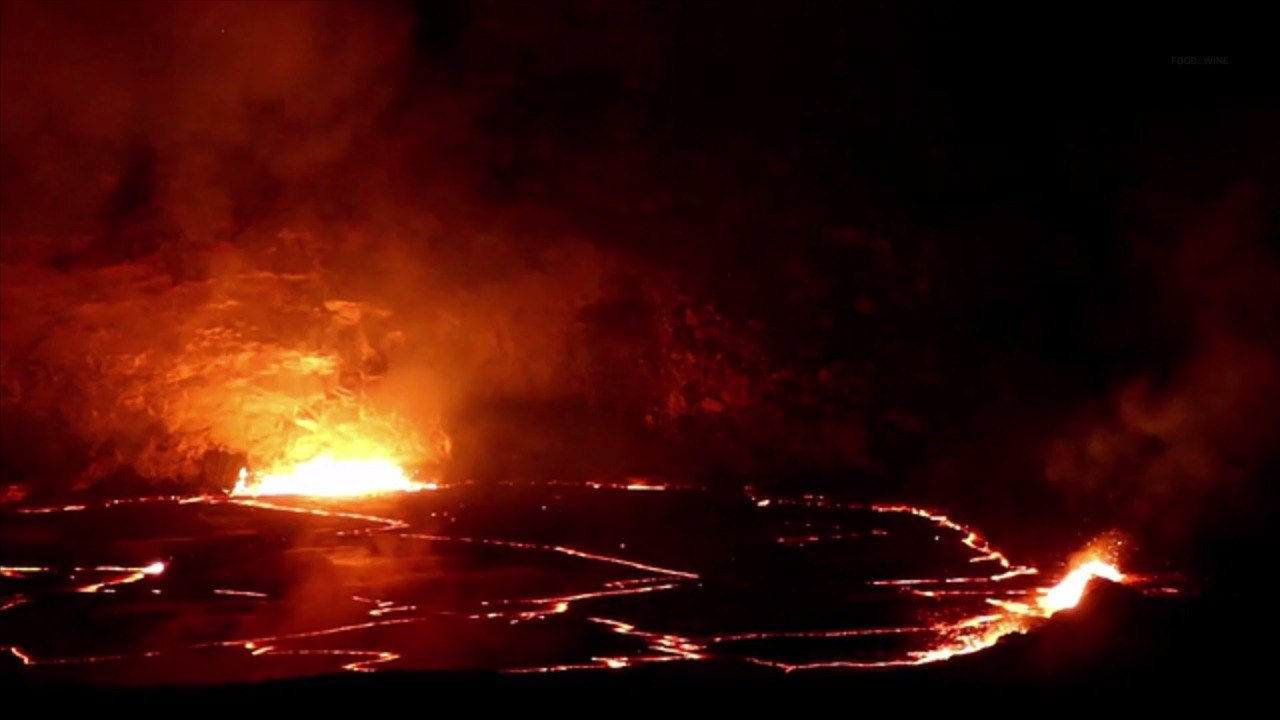 This Chef Cooks Pizzas Using Molten Lava