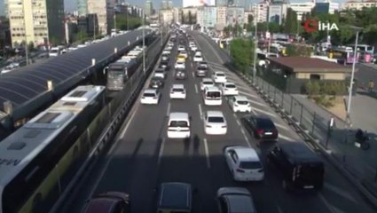 Tam Kapanmanın ardından İstanbul'da ilk mesai sonu trafik yüzde 63'e ulaştı