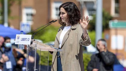 El ‘ciclón’ Ayuso dispara al PP por encima del PSOE y le otorga la mayoría absoluta con Vox