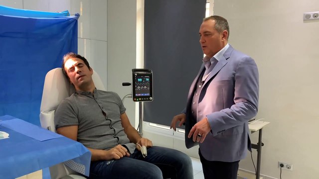 Alex Goude sous hypnose avec Mesmer / stars sous hypnose