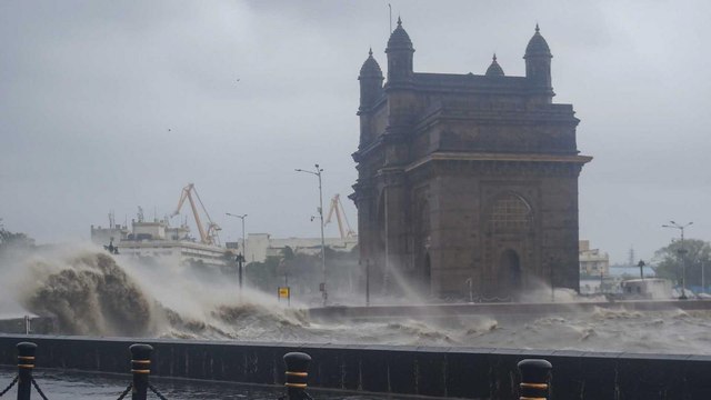 Cyclone Tauktae devastates Mumbai, leaves 6 dead