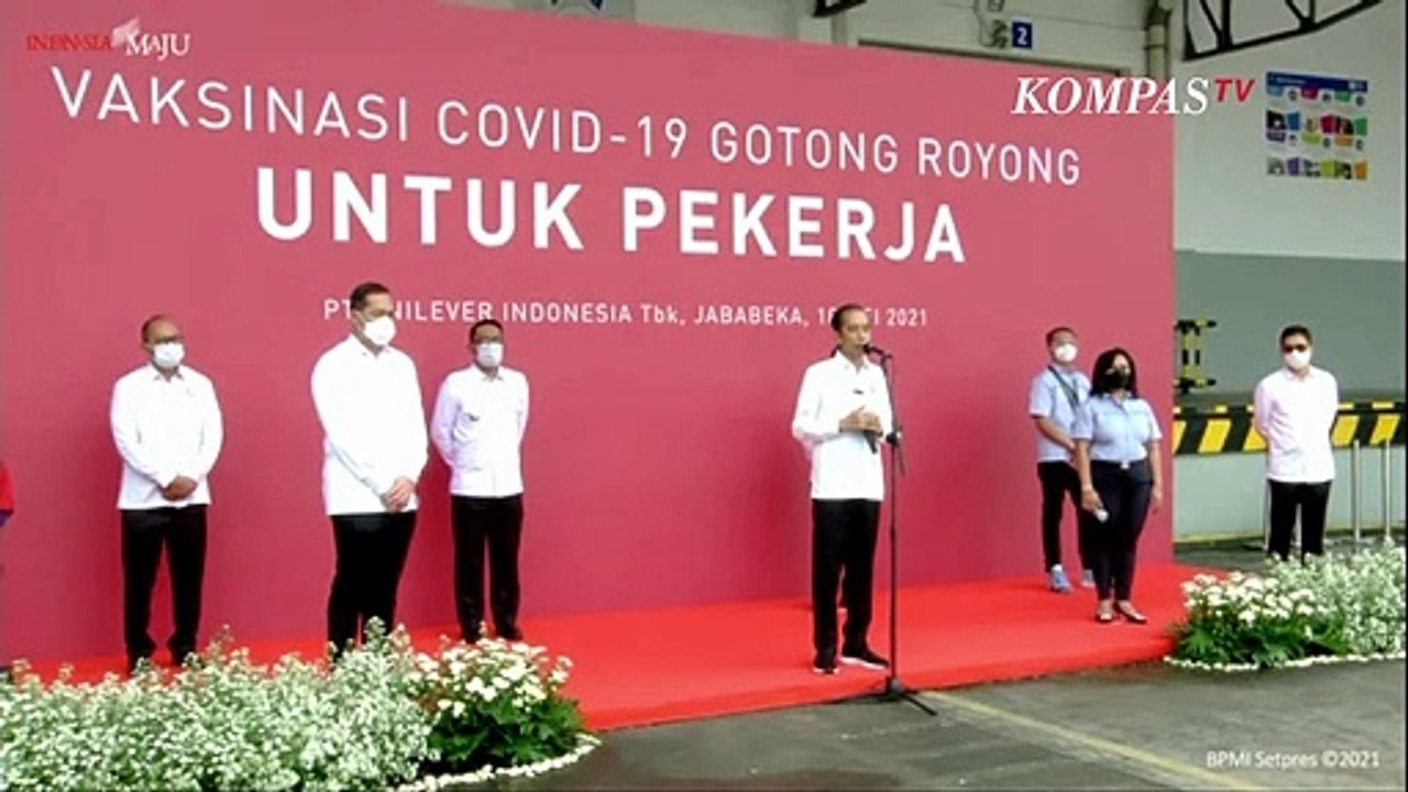 Tinjau Vaksinasi Gotong Royong, Presiden: Vaksinasi Bisa Memulihkan Ekonomi Kita