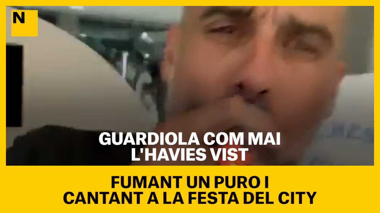 Guardiola com mai l'havies vist: fumant un puro i cantant a la festa del City