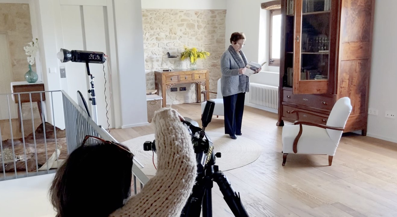 Las mejores casas de las lectoras: la masía moderna de la abuela Dolors en Girona